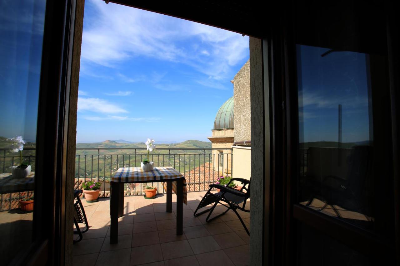 Al Centro Holiday home Gangi
